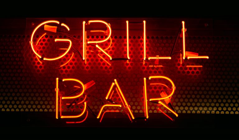 Grill Bar – Commercial pub signs in Austin, Texas